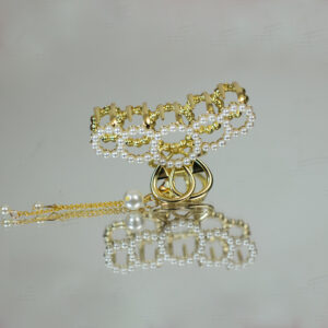 Gold Pearl Dangling Metal Claw Clip (Medium)